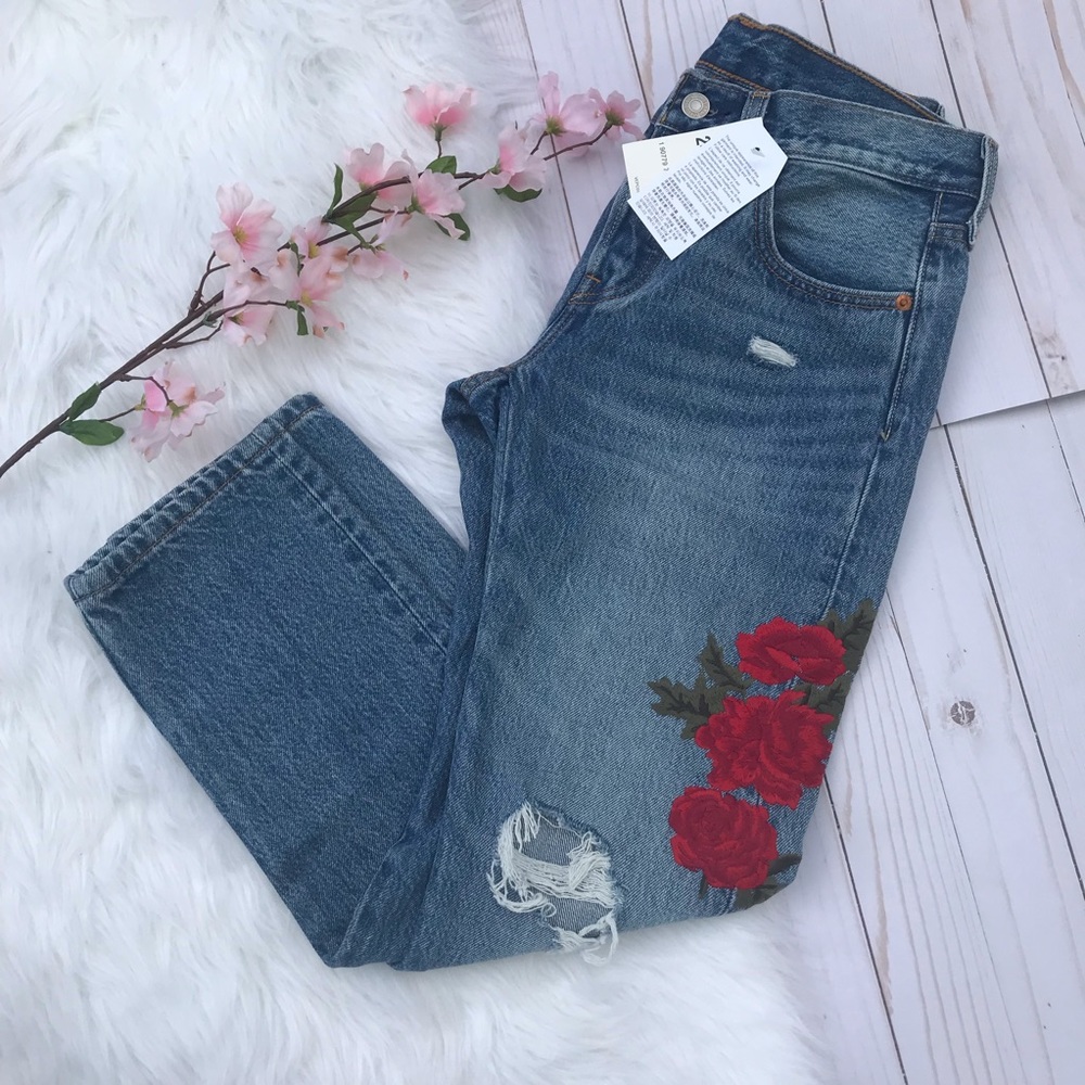 Levi rose embroidered cropped jeans - Picture 6 of 7